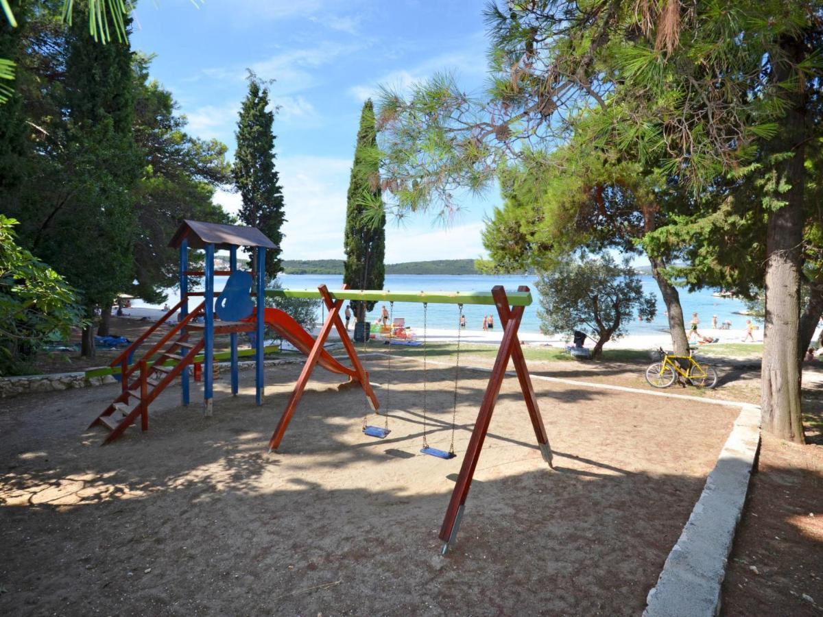 Holiday Home Camp Rozac - Tgr215 Trogir Buitenkant foto