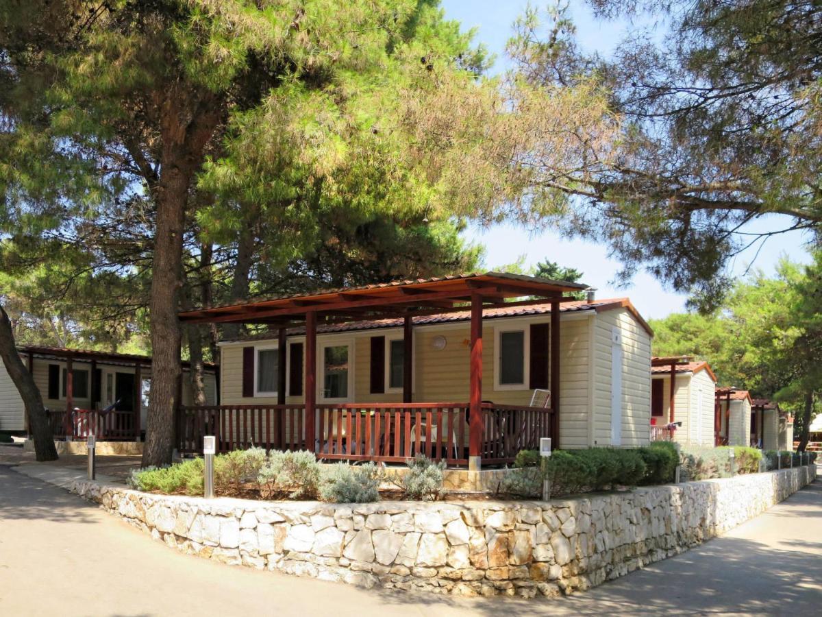 Holiday Home Camp Rozac - Tgr215 Trogir Buitenkant foto