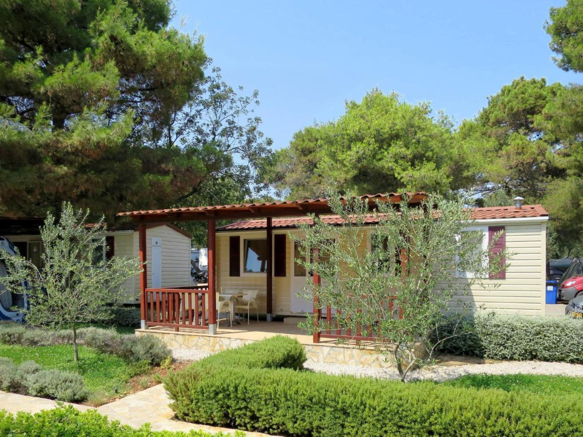 Holiday Home Camp Rozac - Tgr215 Trogir Buitenkant foto